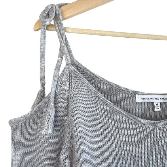 Cupcakes and Cashmere Keryn Cold Shoulder Sweater - Picture 4 of 9